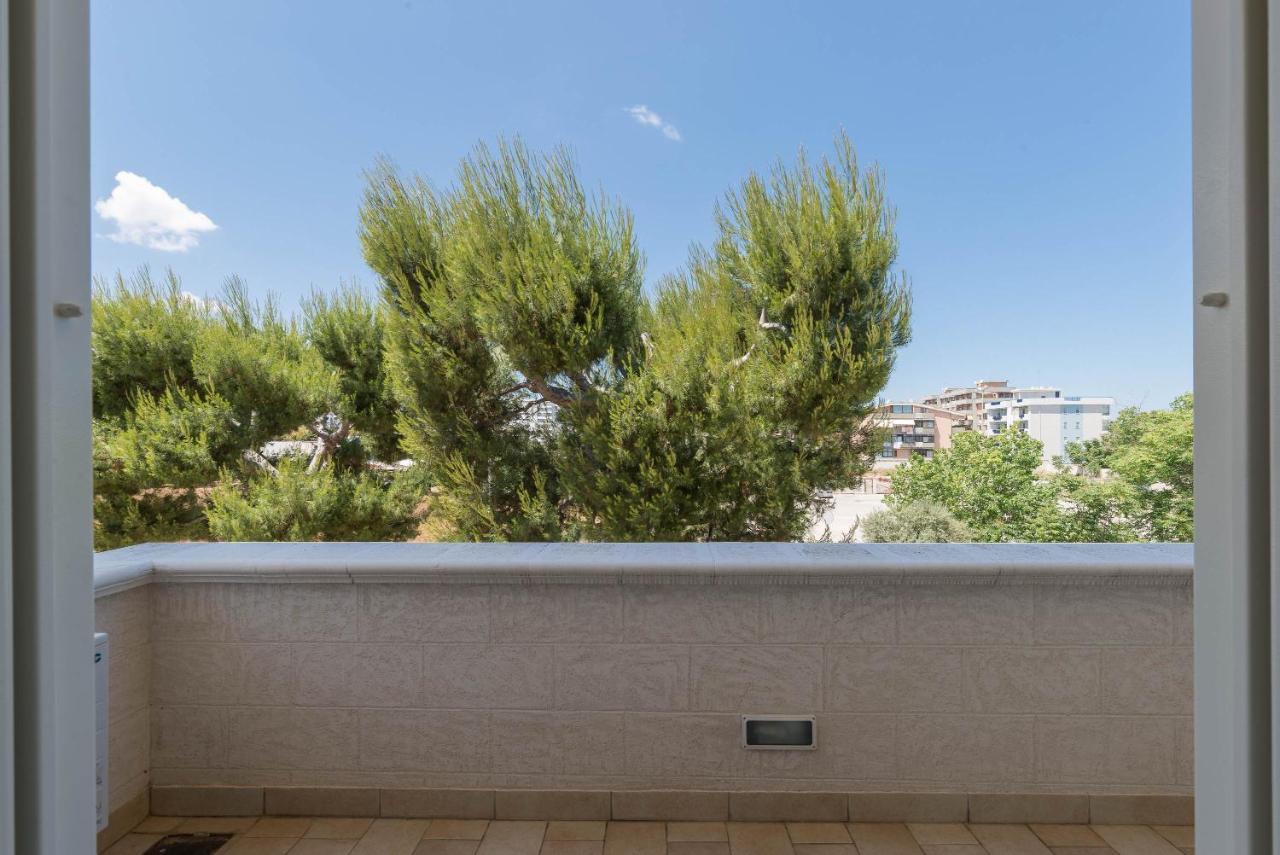 Casa Agapantus Con Piscina Da Giugno Lejlighed Bari Eksteriør billede