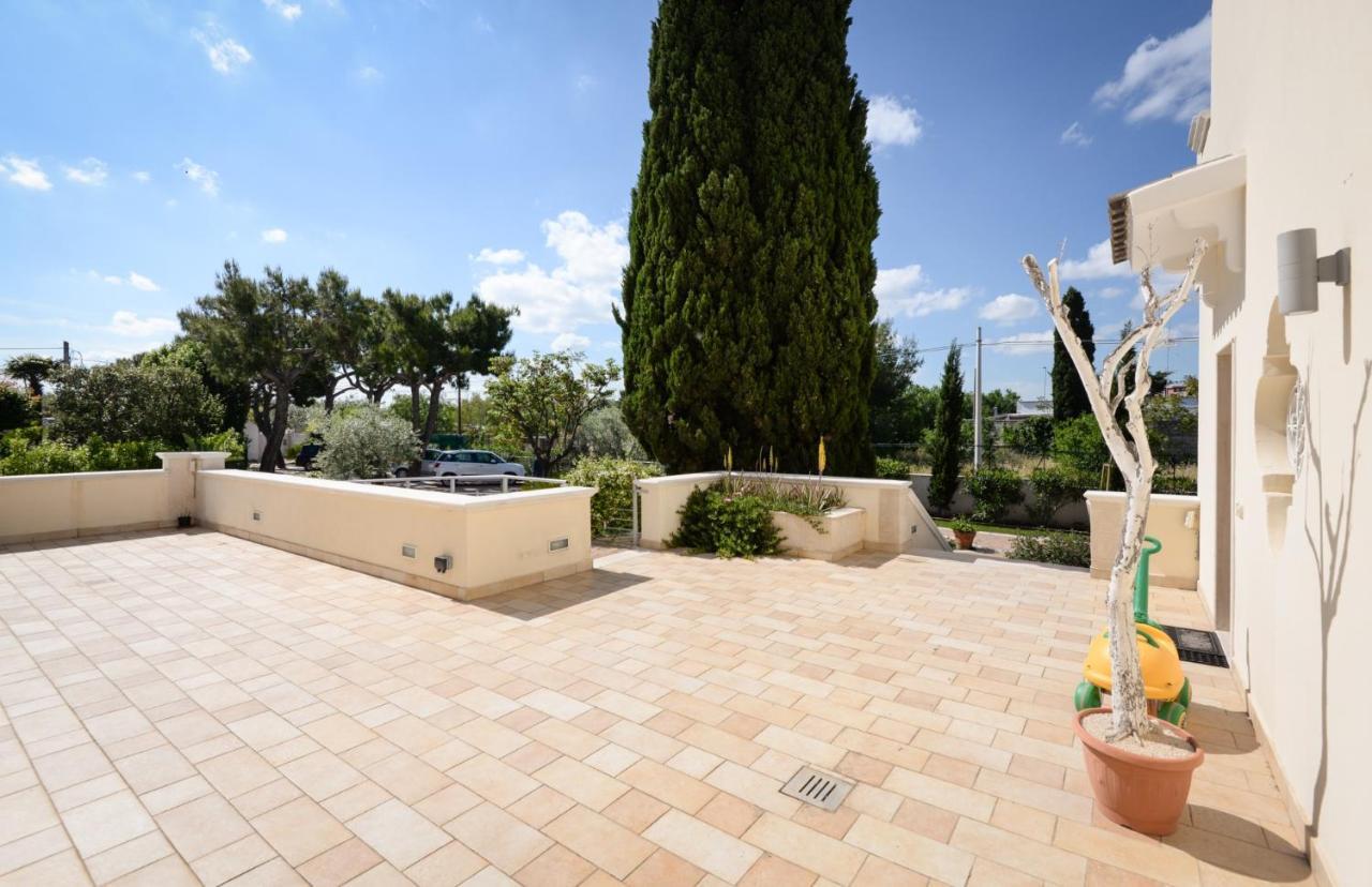 Casa Agapantus Con Piscina Da Giugno Lejlighed Bari Eksteriør billede