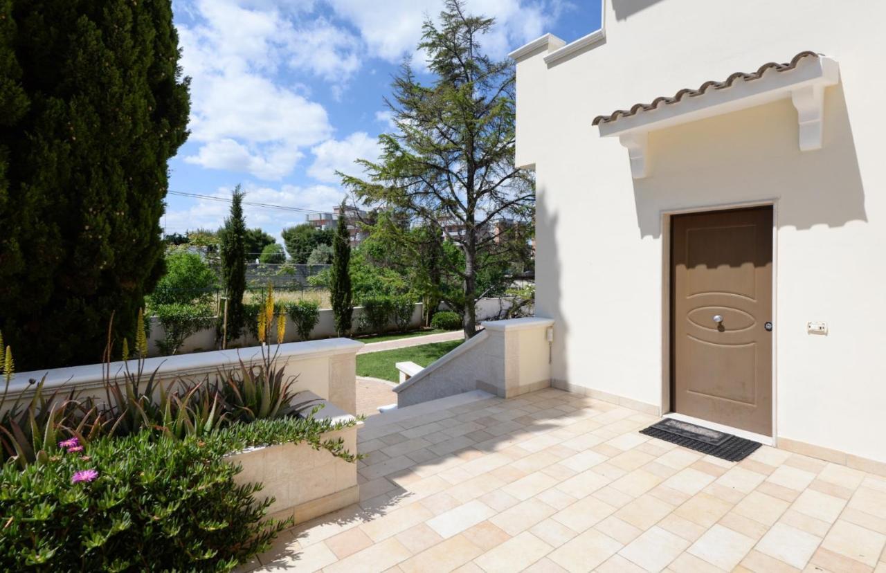 Casa Agapantus Con Piscina Da Giugno Lejlighed Bari Eksteriør billede