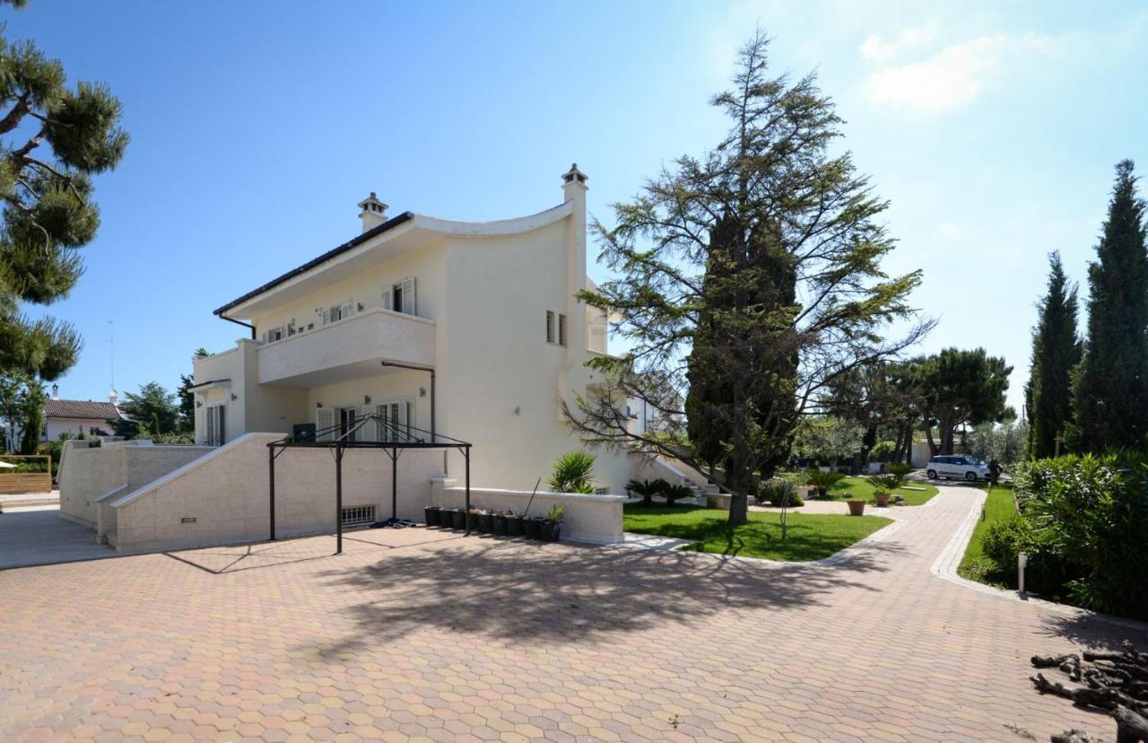 Casa Agapantus Con Piscina Da Giugno Lejlighed Bari Eksteriør billede